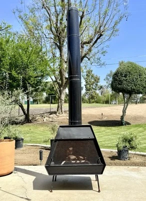 Chimenea de leña moderna de mediados de siglo de la era Sputnik (de pie libre) esmalte negro Foto 1 de 4