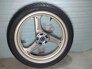 Felge Suzuki GSX 600 F GN72B Vorderrad #2 J17xMT3,00 +Reifen 110/80-17 Battlax - Bild 1 von 14