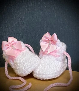 Crochet baby shoes Handmade crochet wool baby booties sneakers slippers - Picture 1 of 1