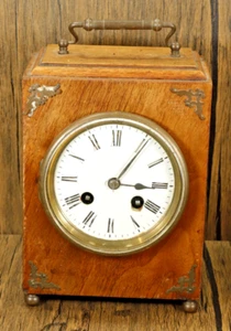 An Early 20th Century Walnut Cased Mantel Clock With Eight Day Movement - Picture 1 of 11