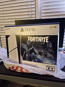 PlayStation 5 Disk Version Fortnite bundle - Picture 1 of 3