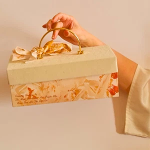Exclusive Luxury Handbag Gift Box , Lid and Scarf Multipurpose Use - Picture 1 of 16