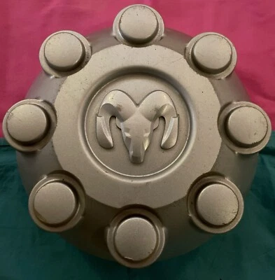 Tapacubos central Dodge Ram Silver 1500 2500 3500 Power Wagon OEM 2003-2012 Foto 1 de 4