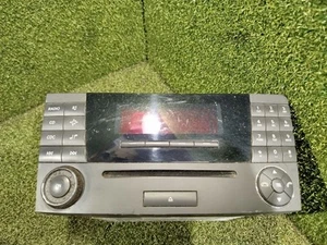 Mercedes-Benz E W211 2008 Radio Reproductor de CD Reproductor de DVD Navegación A2118702889 - Imagen 1 de 9