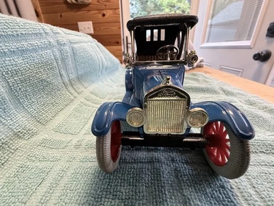 Fina 品牌 Ertl 1918 福特 T 型 Runabout 压铸硬币存钱罐 — 第 1/4 张图片