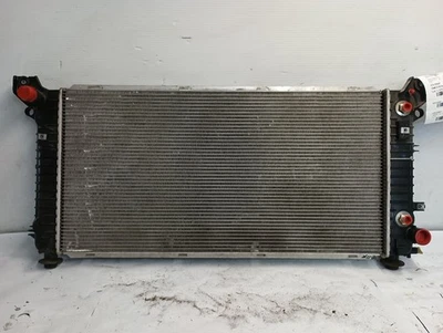 Radiador Chevrolet Suburban 1500 2020 5,3 L AT 12432029 Foto 1 de 4