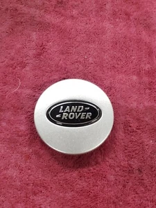 Range Rover Silver With Black Emblem Center Cap Hub Dust Cover RRJ500030XXX - Picture 1 of 3