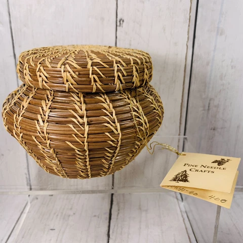Vintage Folk Art Hand Crafted Woven Pine Needle Basket Bowl Natural Boho Decor Cover
