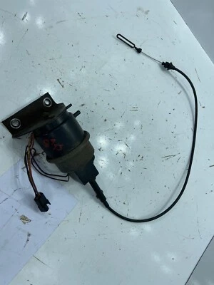 Jeep Wrangler YJ 87-90 Cruise Control Servo Cable Bracket 53005208 - Image 1 of 4