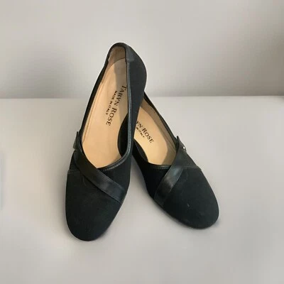 Zapato de salón Taryn Rose hecho en Italia negro satinado tacón bajo-EU 38.5/US 8 Foto 1 de 4