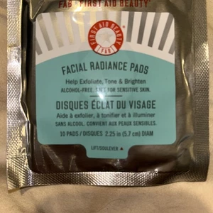FAB First Aid Beauty Facial Radiance Pads + Glycolic and Lactic Acid x 10 - Picture 1 of 3