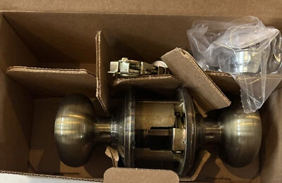 SCHLAGE F40 AND 609 Privacy Bed/Bath Door Lever set Antique Brass - Image 1 of 4