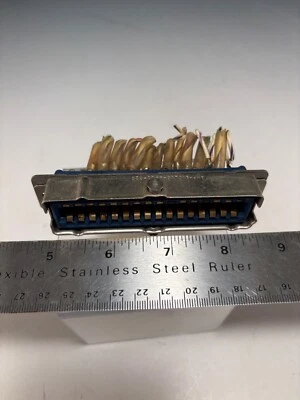 Rare Vintage 26-4401-32S AMPHENOL Blue Ribbon 32 Contacts Keyed Panel Socket - Image 1 of 4