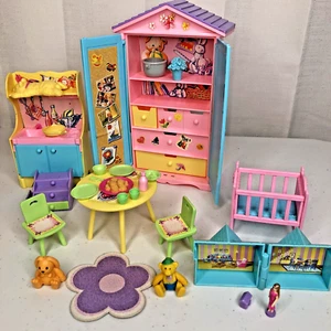 Juego de sala de juegos Kelly Sister of Barbie Mattel muebles incompletos - Imagen 1 de 22