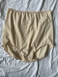 Vintage Bali Skimp Scamp Tan size 9 Panties Granny Sissy Nylon - Picture 1 of 7