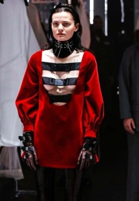 Nuevo con etiquetas. Mini vestido de terciopelo GUCCI $4200 Runway IT38/US2 Foto 1 de 4