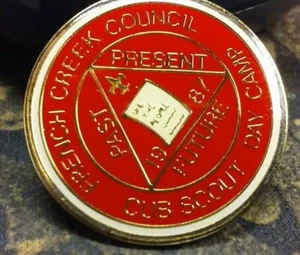 Insignia prendedor de campamento de día Cub Scout del Consejo French Creek 1987 - Imagen 1 de 3