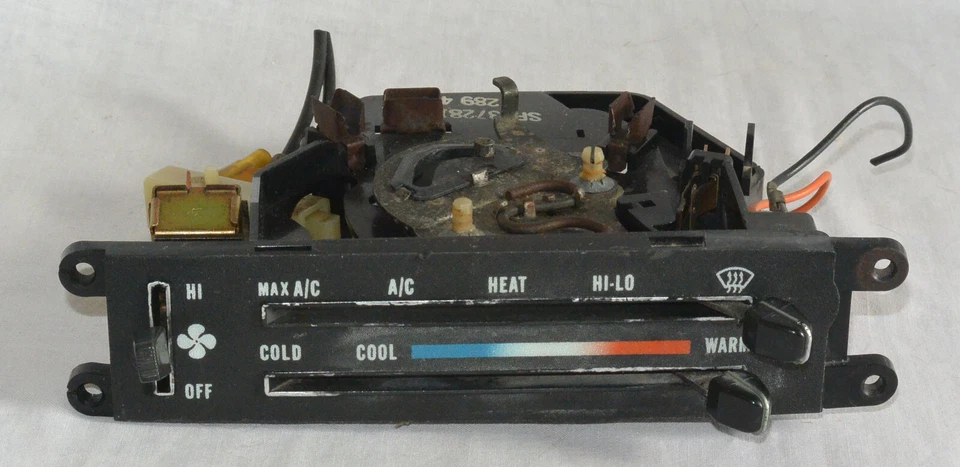 PANEL DE CONTROL DE CLIMA AMC EAGLE 1980-88 "NECESITA REPARACIÓN O PIEZAS SOLO COMO ESTÁ" Foto 1 de 4