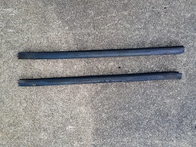 BMW E24 Rear Window Upper Weather Seals 636csi 633csi 630cs - Image 1 of 3