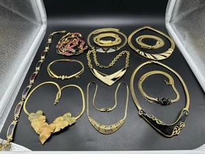 Joyería vintage tono dorado 12 piezas - Imagen 1 de 11