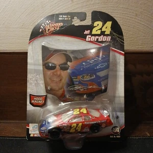 Jeff Gordon #24 Dupont Performance Alliance 2006 Winners Circle 1:64 Hood Magnet - Picture 1 of 6