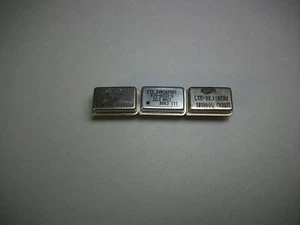 29 Thru-Hole Oscillators Electronics Microwave HAM Radio Statek,CTS,Kyocera NOS - Afbeelding 1 van 3
