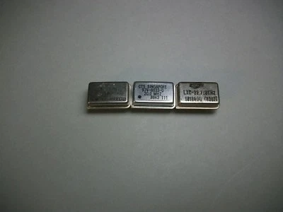 29 Thru-Hole Oscillators Electronics Microwave HAM Radio Statek,CTS,Kyocera NOS - Image 1 of 3