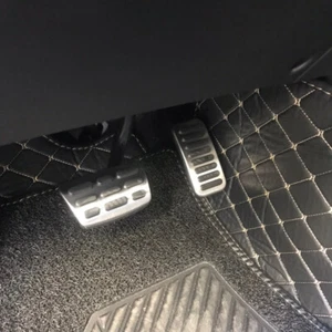 Juego de cubiertas de placas de pedal de acelerador de freno antideslizante para Hyundai Kona 2024 encendido - Imagen 1 de 5