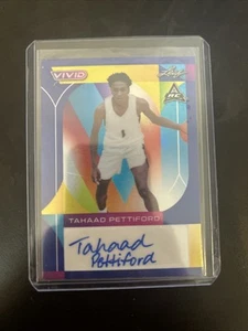 2022-23 Leaf Vivid Rookie Autographs Blue Tahaad Pettiford Rookie Auto 16/30 - Picture 1 of 2