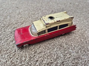 Vintage 1960S Corgi Giocattoli 437 Superiore Ambulanza A Cadillac Telaio Diecast - Foto 1 di 5