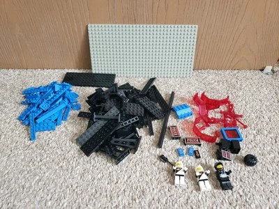 LEGO Classic Space: Space Police I: Space Lock-Up Isolation Base (6955) Foto 1 de 4