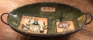 Servizio da portata oblungo in ceramica Olive Vino su ripiano in metallo nero con manici - Foto 1 di 13