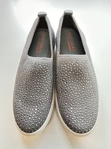 Skechers Girls Poppy Studded Affair Gray Casual Shoes Sneakers Size 2 Slip On - Picture 1 of 5