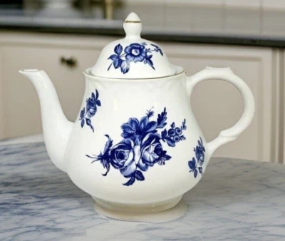 Tetera Arthur Wood & Son Rosas Azul Staffordshire Inglaterra 6 1/2" Foto 1 de 4