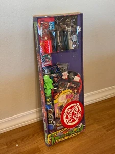 MEGA SLAM FUN TRAY MICHAEL JORDAN POGS, SLAMERS, CAPS, BOARDS NEW FACTORY SEALED - Picture 1 of 6