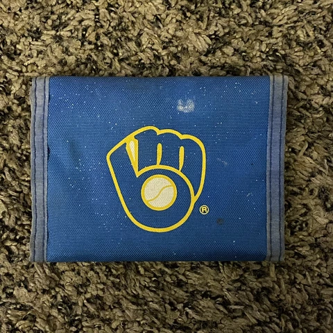 VTG Licensed Baseball Milwaukee BREWERS Nylon Tri-Fold Chamber Wallet MLB Cover