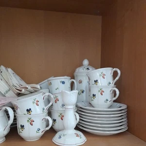 Petit Fleur Kaffeeservice  8 Pers.  mit Zubehör   - Bild 1 von 8