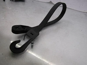 Mercedes A Class W168 97-04 carpet mat boot floor panel rubber strap hook - Picture 1 of 3