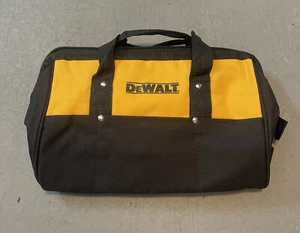 DeWalt 15" x 10" x 9" Schwerlast Nylon Auftragnehmer Werkzeugtasche mit 3 Taschen  - Bild 1 von 5