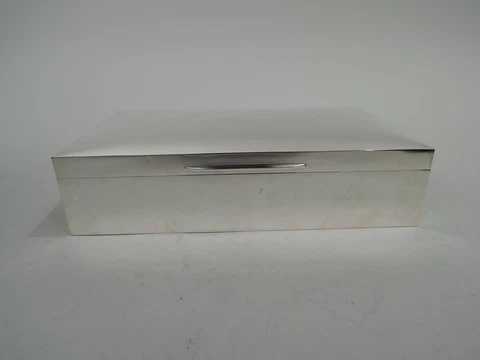 Elizabeth II Box Large Modern English Sterling Silver Padgett & Braham 1963 Cover