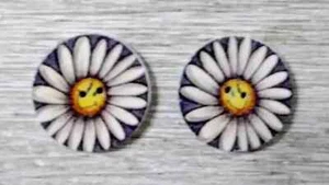 flower daisy wood buttons sewing 2 holes 3/4 inch (set #2) 2pc - Picture 1 of 2