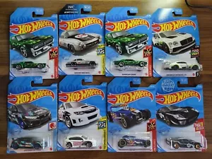 Hot Wheels Konvolut 8 brandneu - Bentley, Cougar, Mercedes, Mod Rod & mehr - Bild 1 von 6
