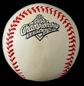 1997 RAWLINGS NATIONAL LEAGUE CHAMPIONSHIP SERIES NLCS OFFICIAL LOGO BASEBALL - Picture 1 of 6