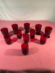 Vintage Anchor Hocking Royal Ruby Red 5 Footed Goblets & 6 Juice Glassware - Picture 1 of 9