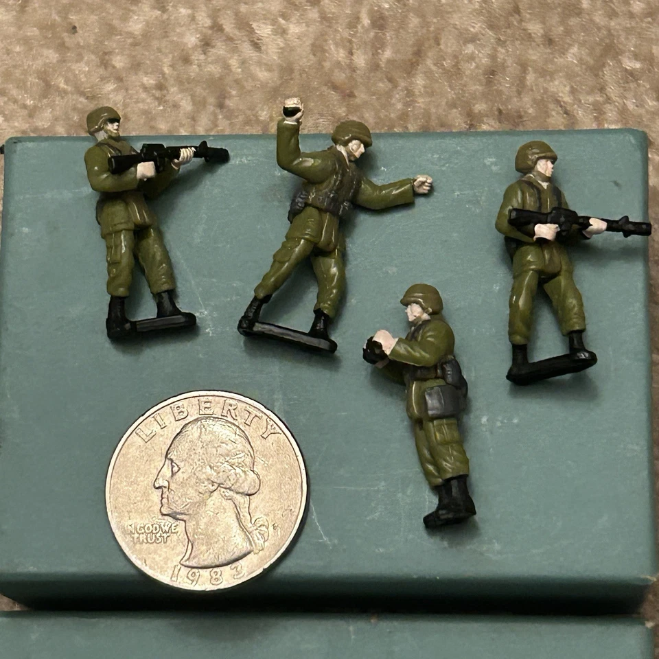 Micro Battle Squads GREEN TROOPERS Soldiers 1997 Galoob LGTI Vintage 25nn - Imagem 1 de 1