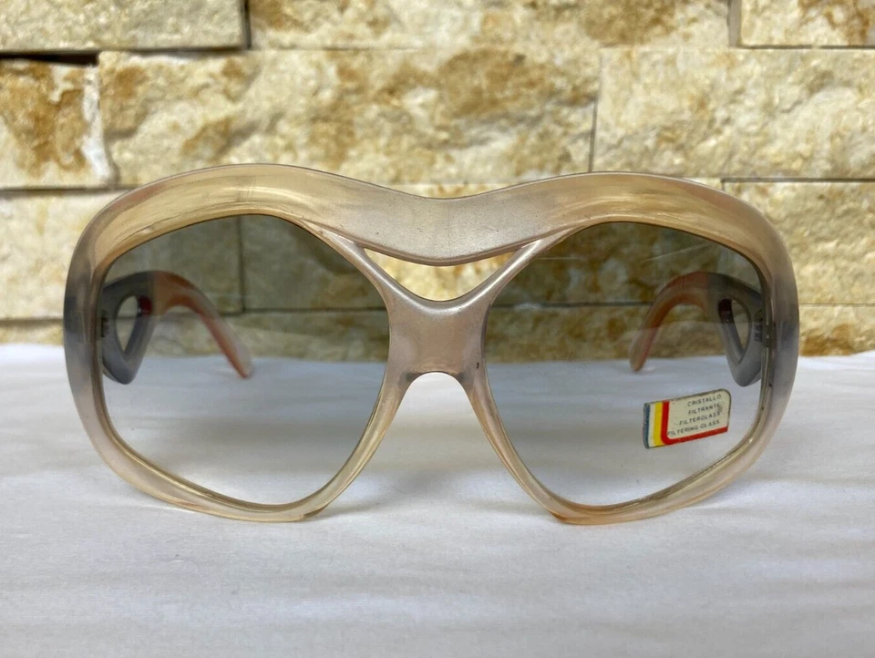 VINTAGE SAMCO SUNGLASSES SQUARED OVERSIZED 1960'S UNUSED WITH TAGS UNISEX PARTY - Image 1 of 4