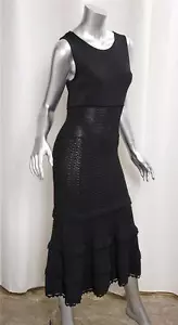 Abito Chanel 05P da donna nero lavorato a maglia senza maniche con bottoni sul retro lunghezza medio polpaccio 40 - Foto 1 di 11