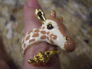 Giraffe enameled ring. Size 7.5 life like sculpture on your hand! 89.00 retail - Picture 1 of 4