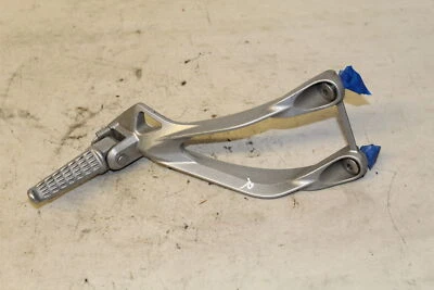 Kawasaki Ninja ZX6R ZX636D 2006 OEM clavija trasera derecha del pasajero Foto 1 de 4