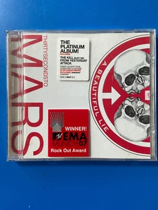 CD 443F de Thirty Seconds To Mars A Beautiful Lie 2005 - Imagen 1 de 3